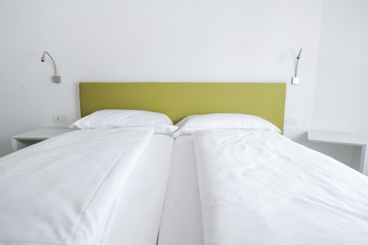 Bertamini Apartments Torbole Sul Garda Luaran gambar