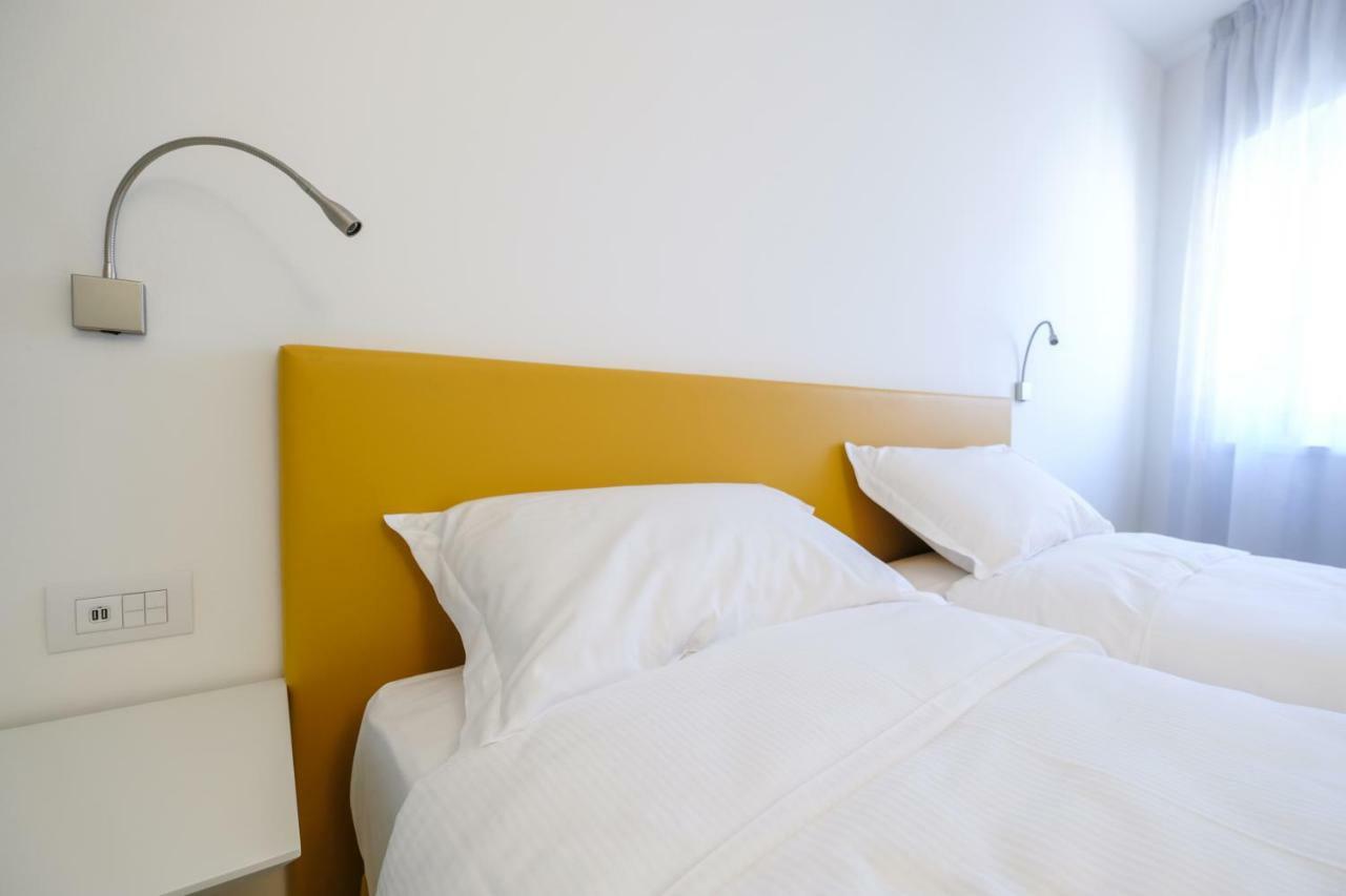 Bertamini Apartments Torbole Sul Garda Luaran gambar